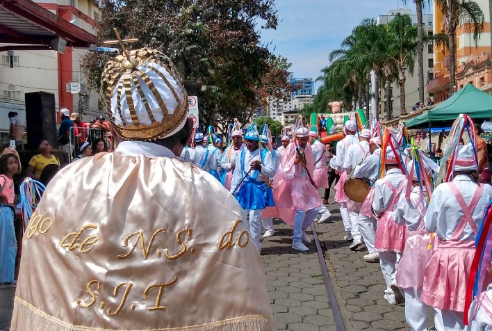 Festa do Rosário do Fundão encerra no domingo; confira a programação