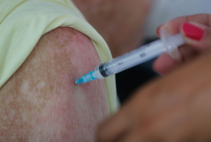 Vacina contra covid será incluída no Programa Nacional de Imunizações