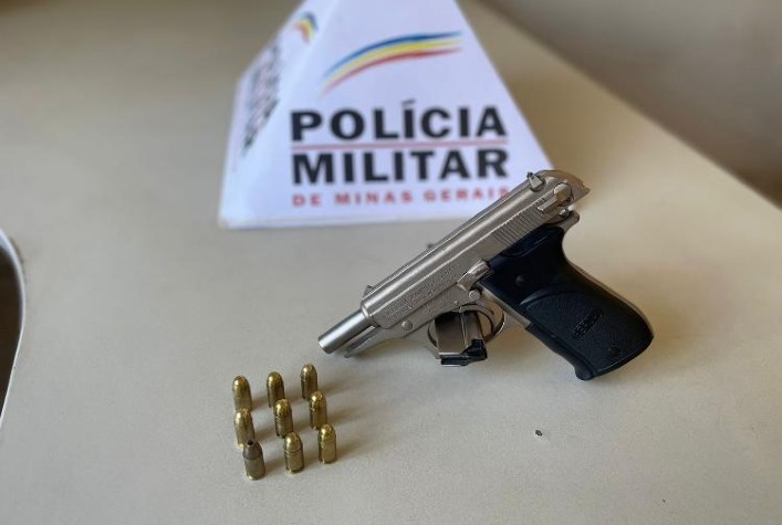 Ervália: PM apreende arma de fogo jogada em lote