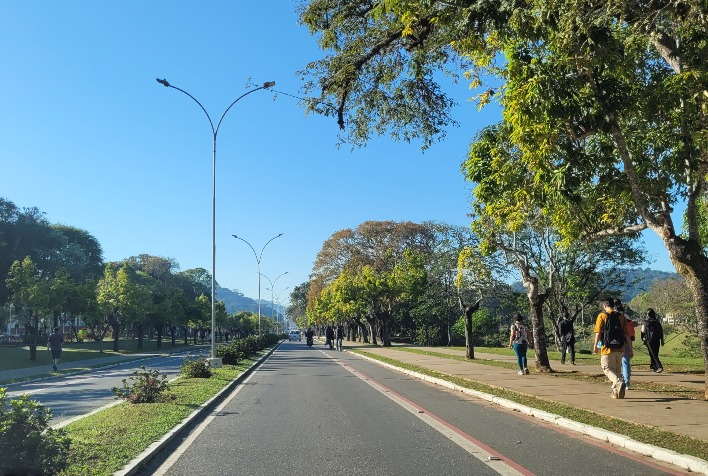 Formatura altera trânsito no campus da UFV