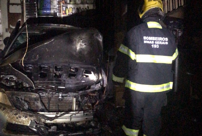 Cajuri: homem sofre queimaduras durante incêndio em garagem