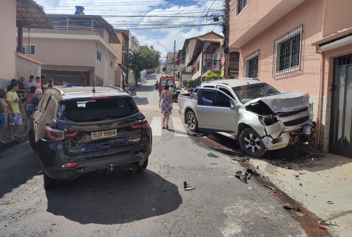 Acidente no bairro de Fátima deixa três feridos