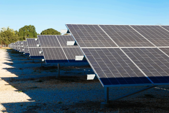 Minas se torna primeiro estado a bater a marca de 4 GW de geração solar centralizada em operação