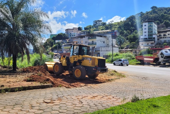 Univiçosa prepara área para construção de trevo na Maria de Paula Santana