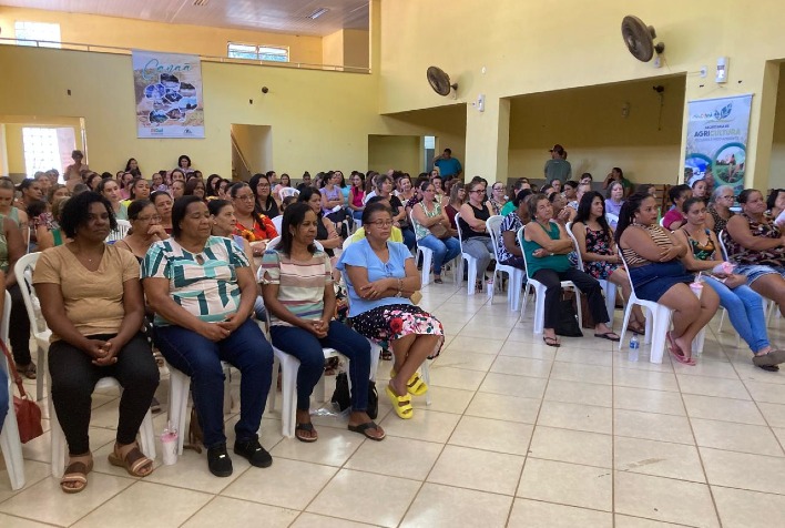 Canaã promove encontro de mulheres rurais