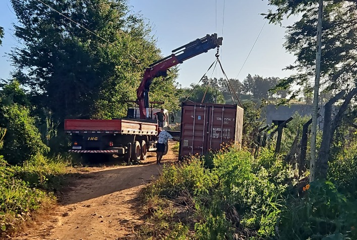 Empreiteira monta canteiro de obras para construção da ponte do fundão