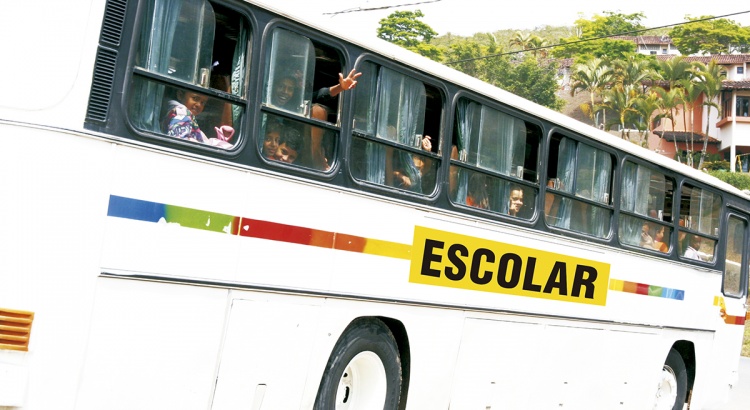 Licitação para o transporte escolar rural ainda não tem vencedor