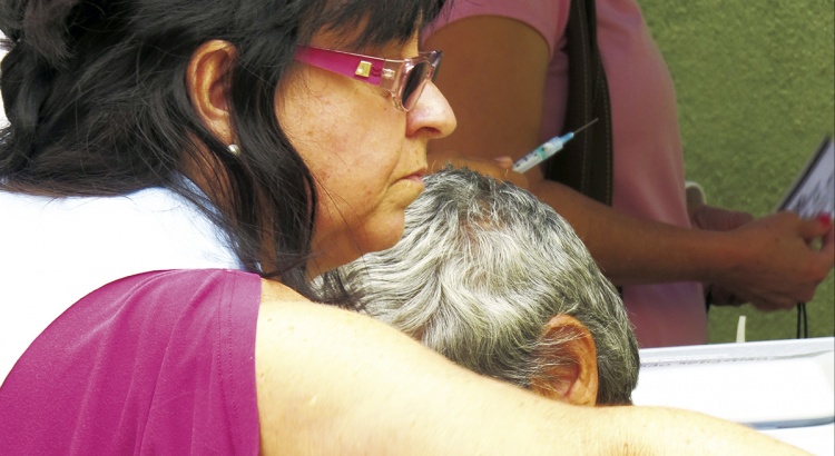 Vacinação contra gripe só no dia 10