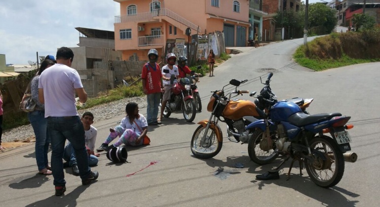 Motociclistas feridos em acidente