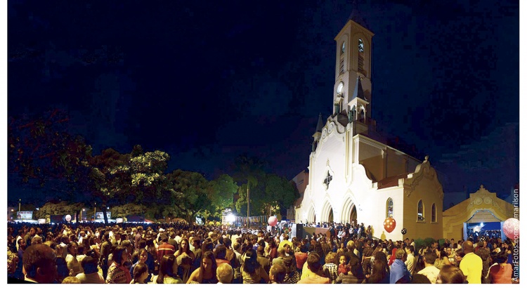 Fiéis celebram o Dia de Santa Rita em Viçosa