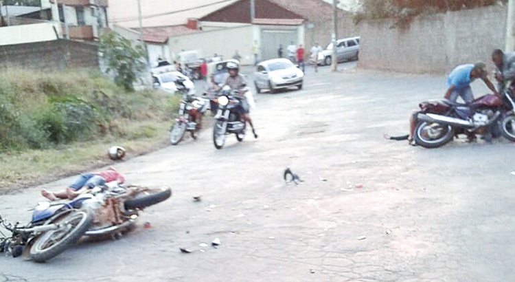 Colisão de motos em Silvestre