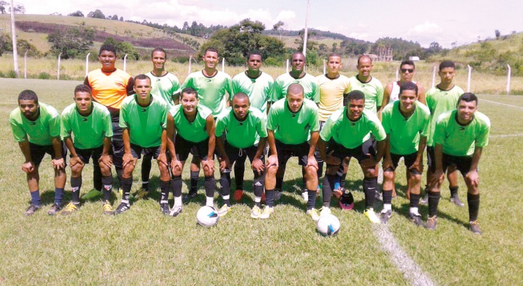 Praça Luíza Rodrigues segue imbatível na Copa do Fundão