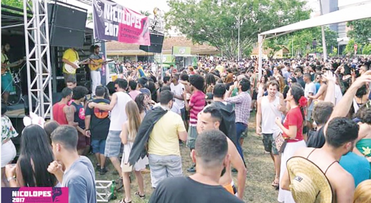 Tradicional Marcha Nico Lopes agitou sábado em Viçosa