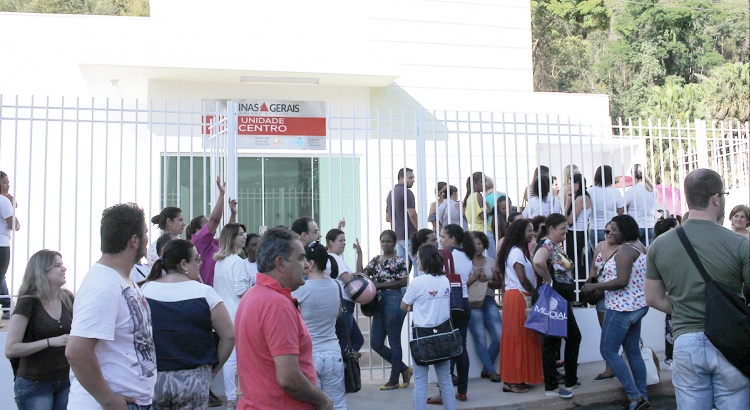 Falta de medicamentos leva Prefeitura a ajuizar nova ação contra o Governo de Minas