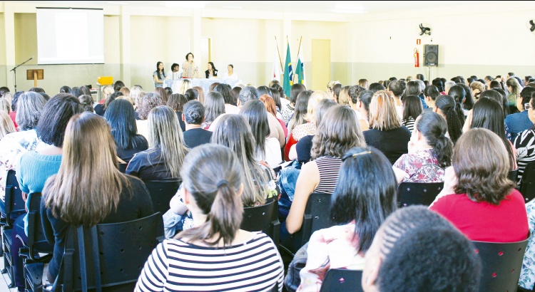 Encontro em Viçosa debate a base nacional comum curricular