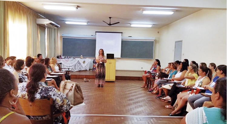 Professores participam da oficina de férias na UFV