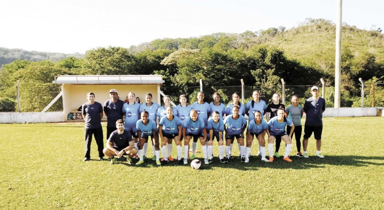 Meninas do Viçosa Esporte e Lazer goleiam no Mineiro