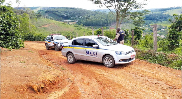 Polícia Militar de São Miguel recupera táxi roubado em Viçosa