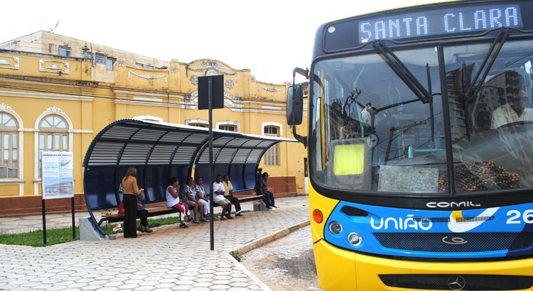 Iplam quer padronização de pontos de ônibus em Viçosa