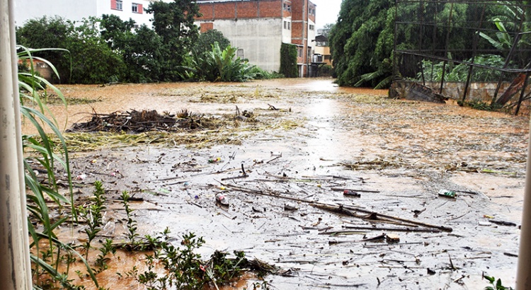 Chuva expõe problemas de infraestrutura em Viçosa