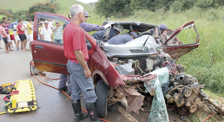Adolescente se envolve em grave acidente na estrada de Canaã