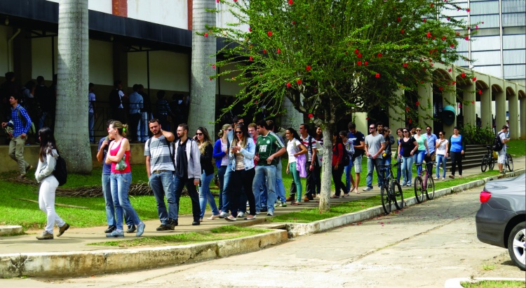 Greve dos servidores altera funcionamento de setores do campus da UFV