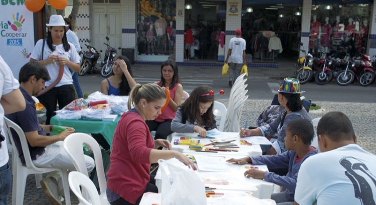 Semana do Meio Ambiente encerrada com estande na praça