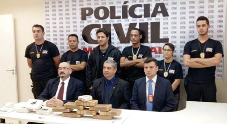 Polícia Civil apreende R$ 180 mil em crack e cocaína no Eldorado